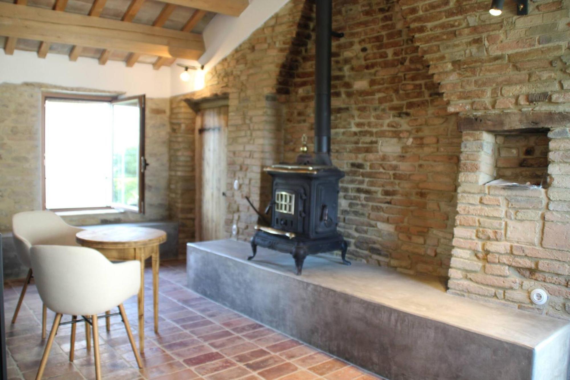 Borgo Calbianco - Private House With Pool & Airco Villa Cerreto Castello Bagian luar foto