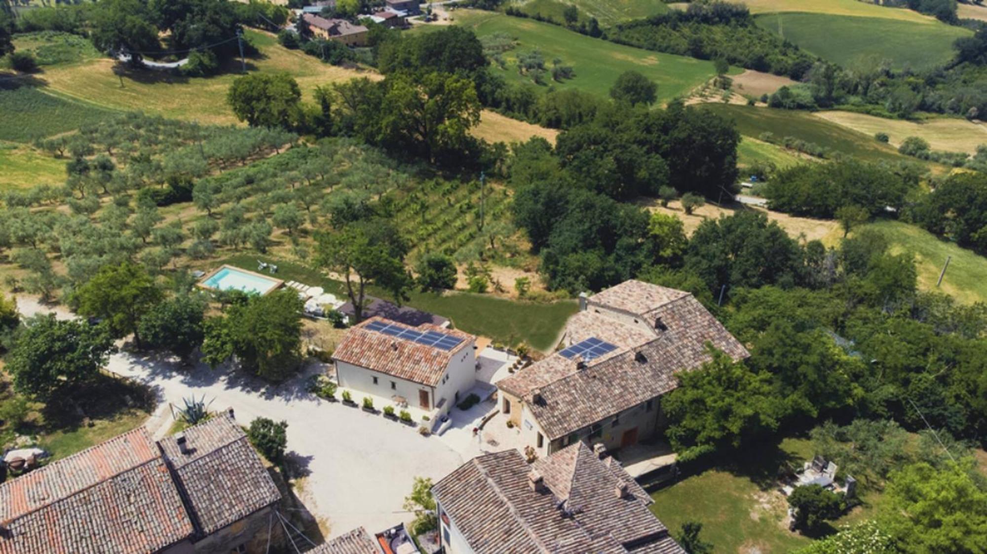 Borgo Calbianco - Private House With Pool & Airco Villa Cerreto Castello Bagian luar foto