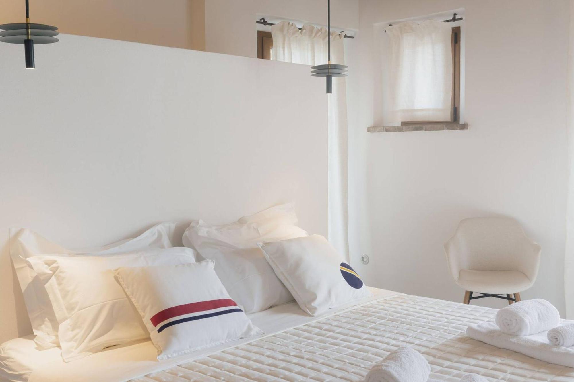 Borgo Calbianco - Private House With Pool & Airco Villa Cerreto Castello Bagian luar foto